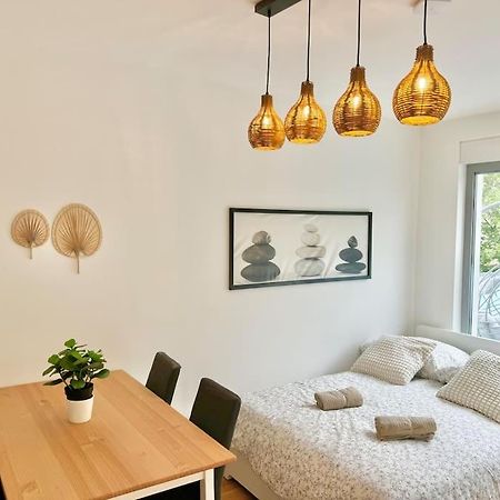 וינה Rooftop Apartment With Balcony & Free Parking מראה חיצוני תמונה